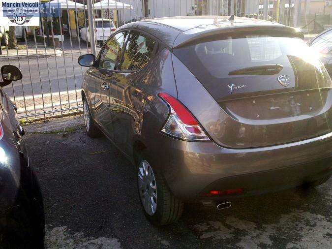 LANCIA YPSILON Lazio