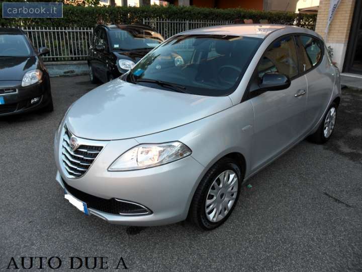 LANCIA YPSILON Lazio