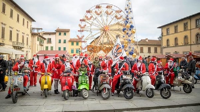 BABBO NATALE IN VESPA Arezzo San giovanni val d arno BABBO NATALE IN VESPA Arezzo San giovanni val d arno